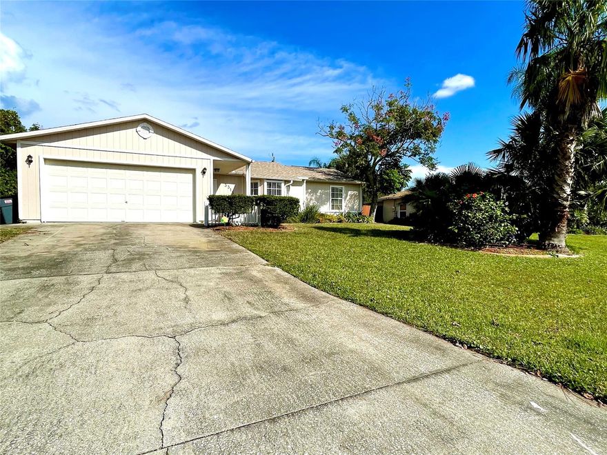 WONDERFUL 3/2, ZERO flooding in this FLORIDA SHORES GEM!! WILL NOT LAST!  Home sits high on lot, new roof 2020, 2 car garage, new AC unit 2022, transferable termite bond, ceramic tile flooring, cathedral ceilings, new ceiling fans, new kitchen/dining room lighting, new interior paint, blinds, large spacious kitchen, stove, refrigerator, dishwasher, washer, entertainment cooler, amazing walk-in master bedroom closet, upgraded master bathroom shower with dual shower heads, fenced back yard, beautifully landscaped yard with professional landscape curbing, shed, and working well & pump for watering plants & lawn (4 sprinkler heads)! Close to shopping, 5 miles to boat ramp, 10 miles to beach.  NO HOA’S!!!  City water and sewer.  Home move-in ready!



All information intended to be accurate but not guaranteed ;Water: City