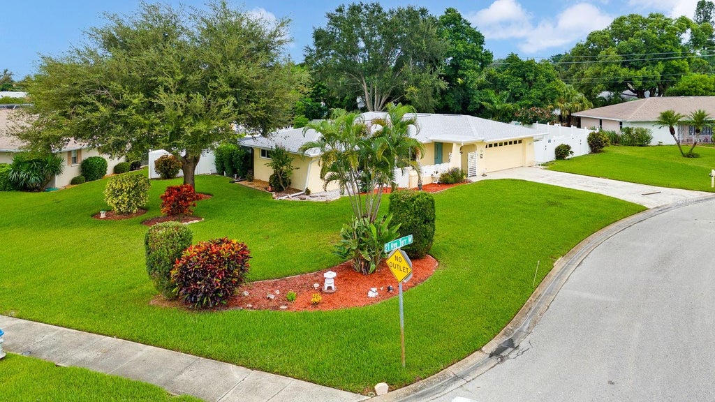 Photo of 6806 21st Avenue Terrace W, Bradenton, FL 34209 (MLS # A4709013)
