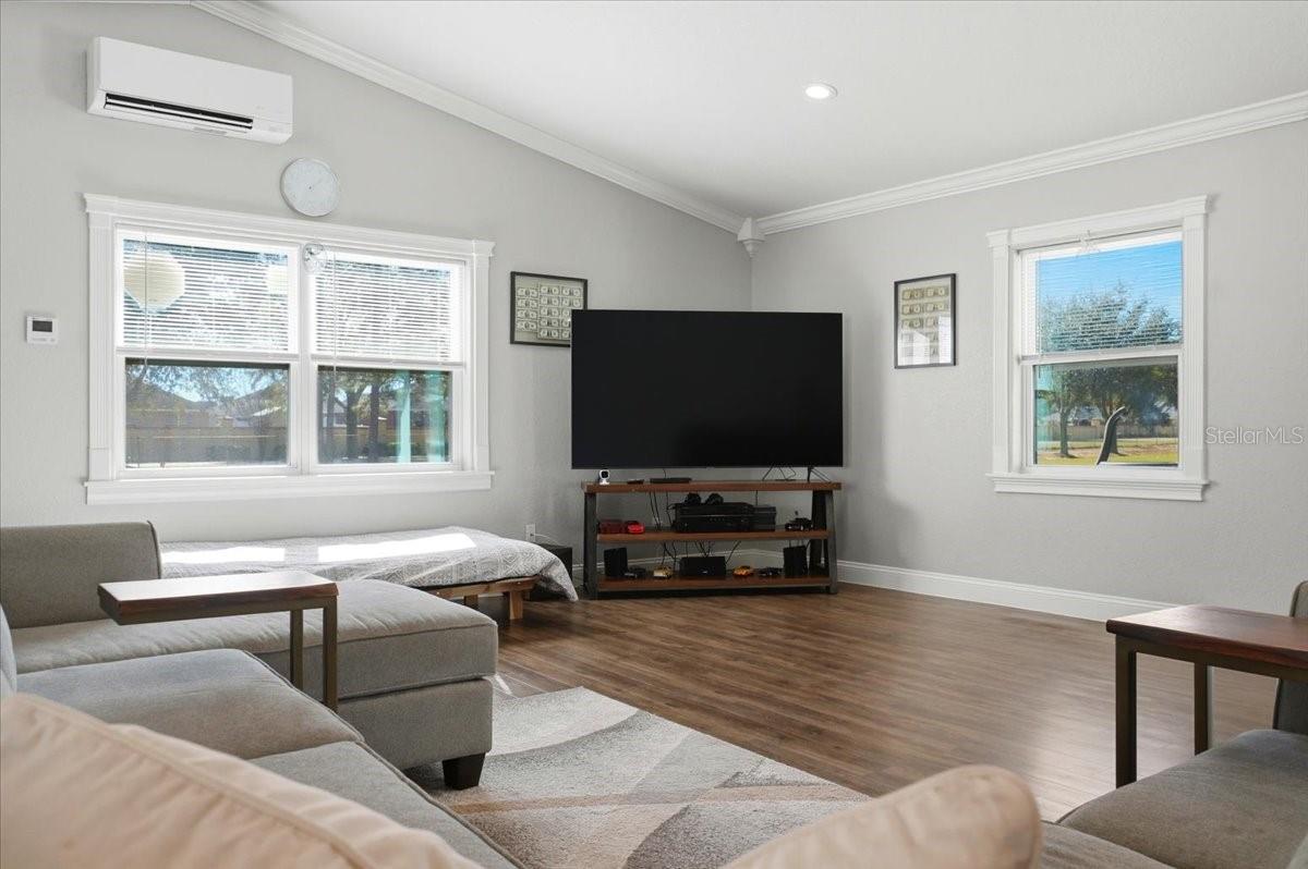 SUTTON PLACE PH II - Residential