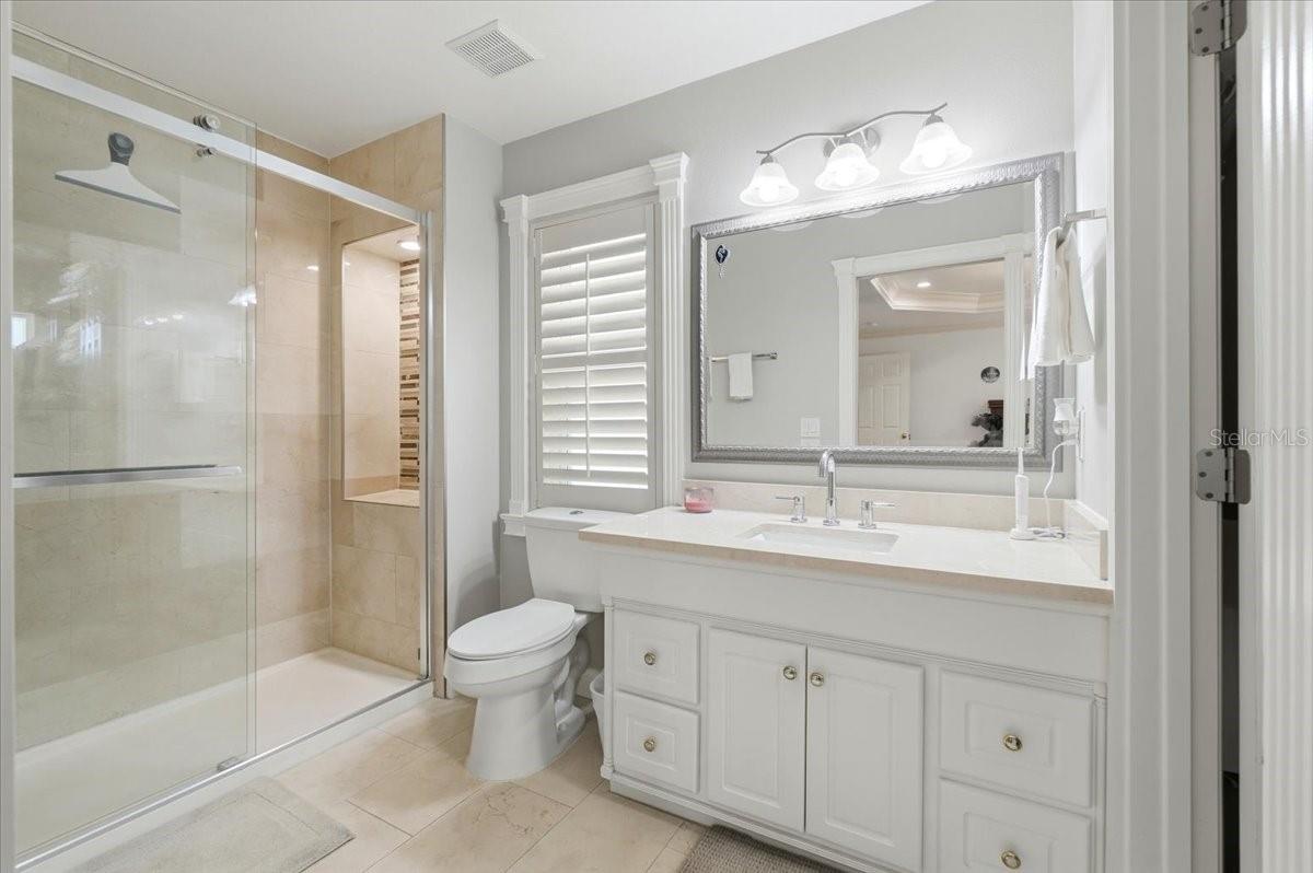 SUTTON PLACE PH II - Residential