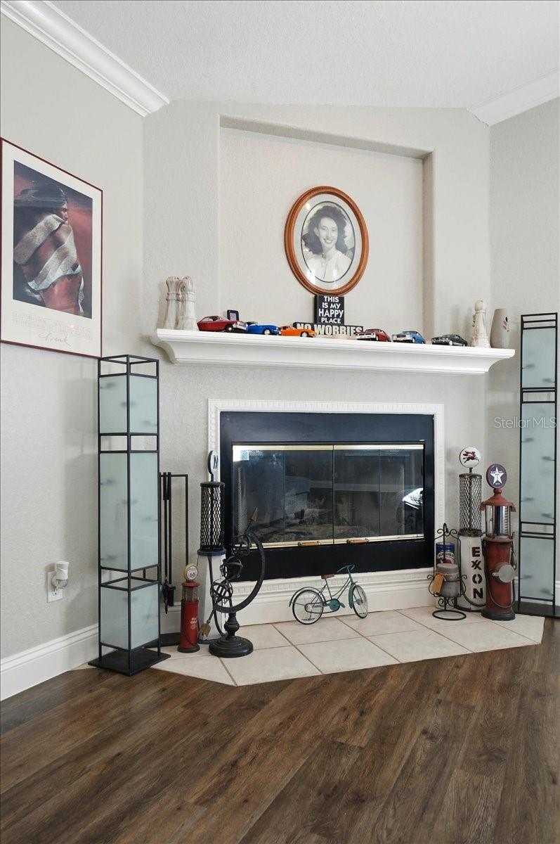 SUTTON PLACE PH II - Residential