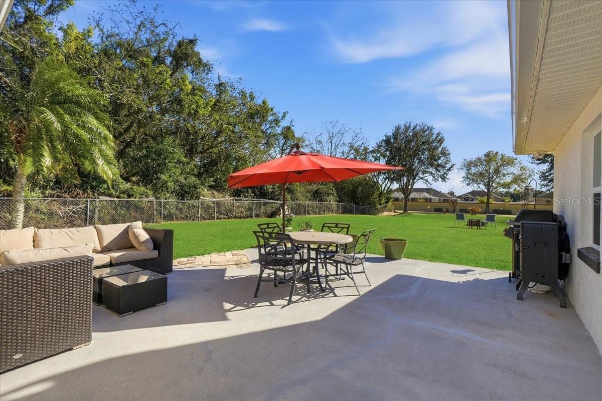 SUTTON PLACE PH II - Residential