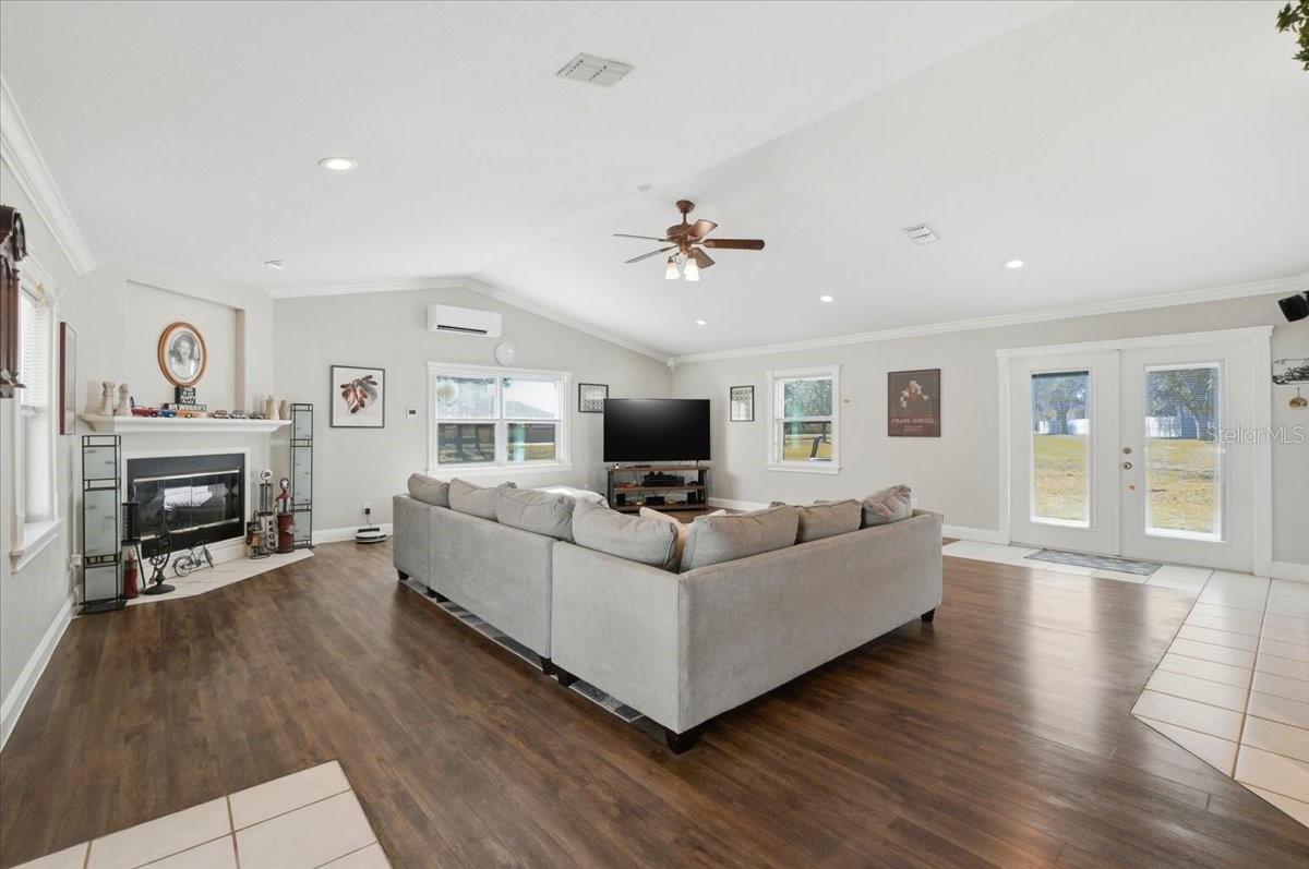 SUTTON PLACE PH II - Residential