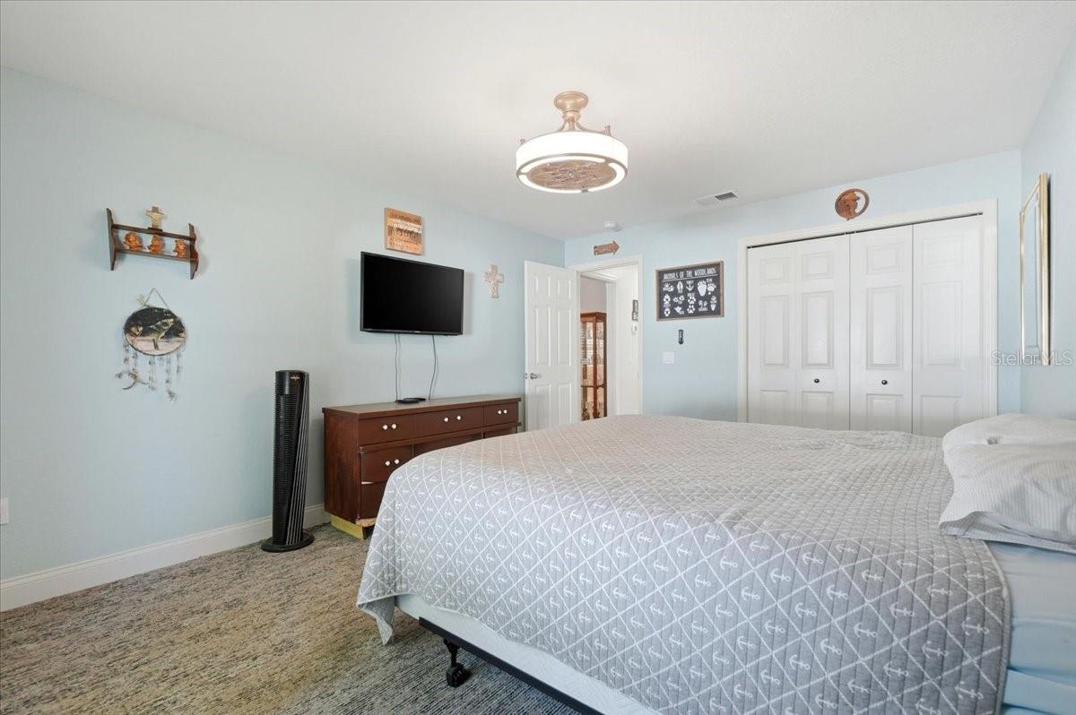 SUTTON PLACE PH II - Residential