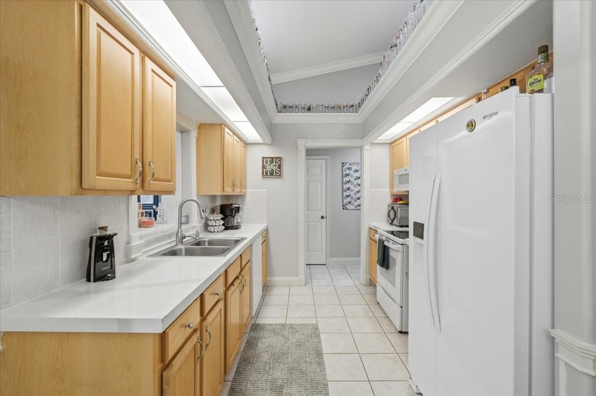 SUTTON PLACE PH II - Residential