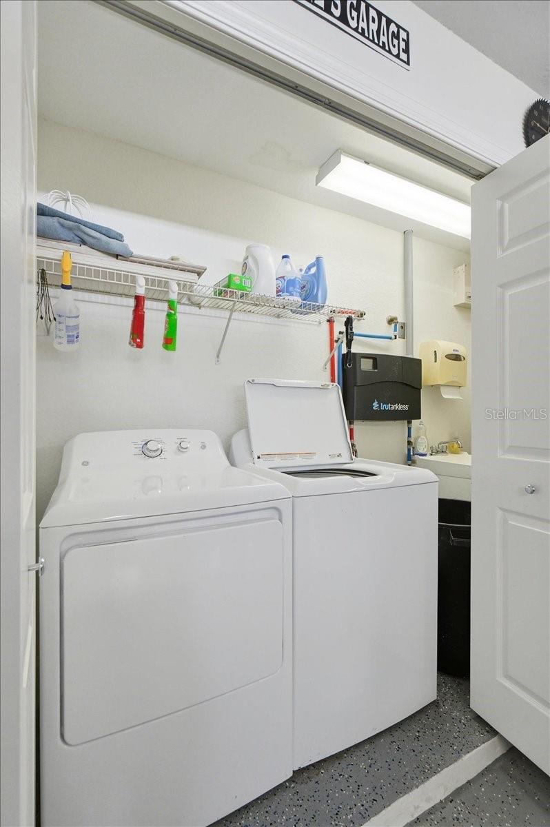 SUTTON PLACE PH II - Residential