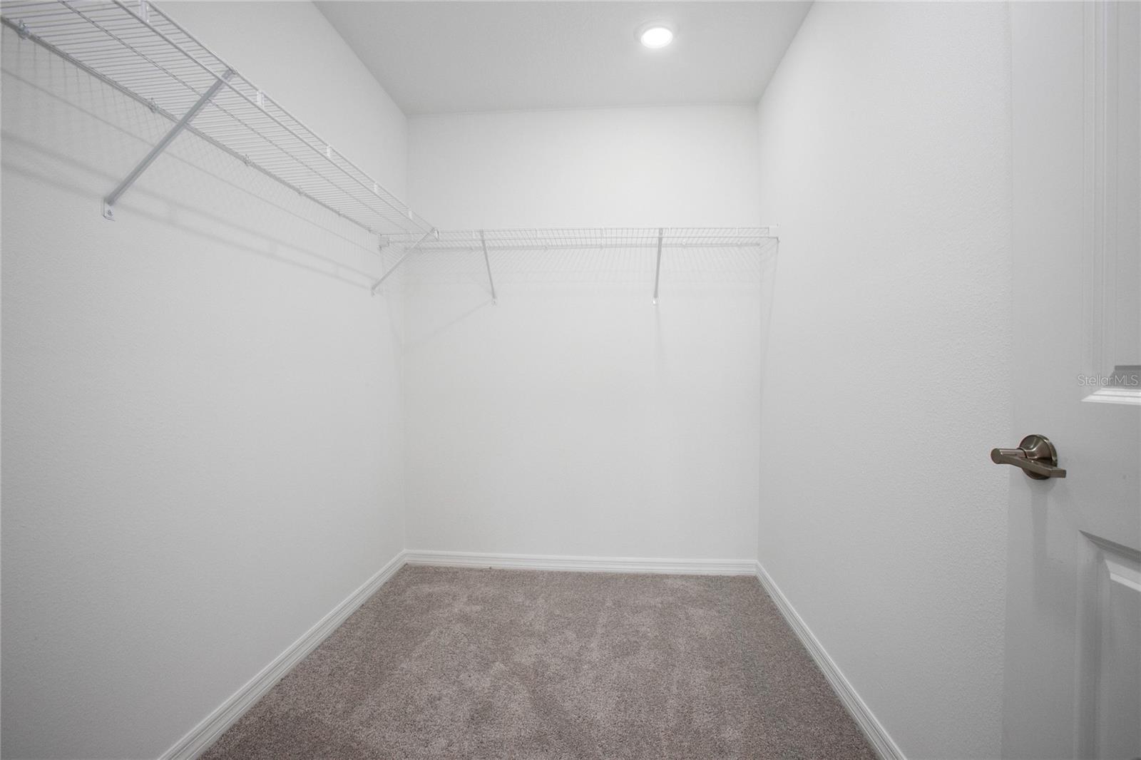 RIVERFRONT ESTATES SOUTH - Residential