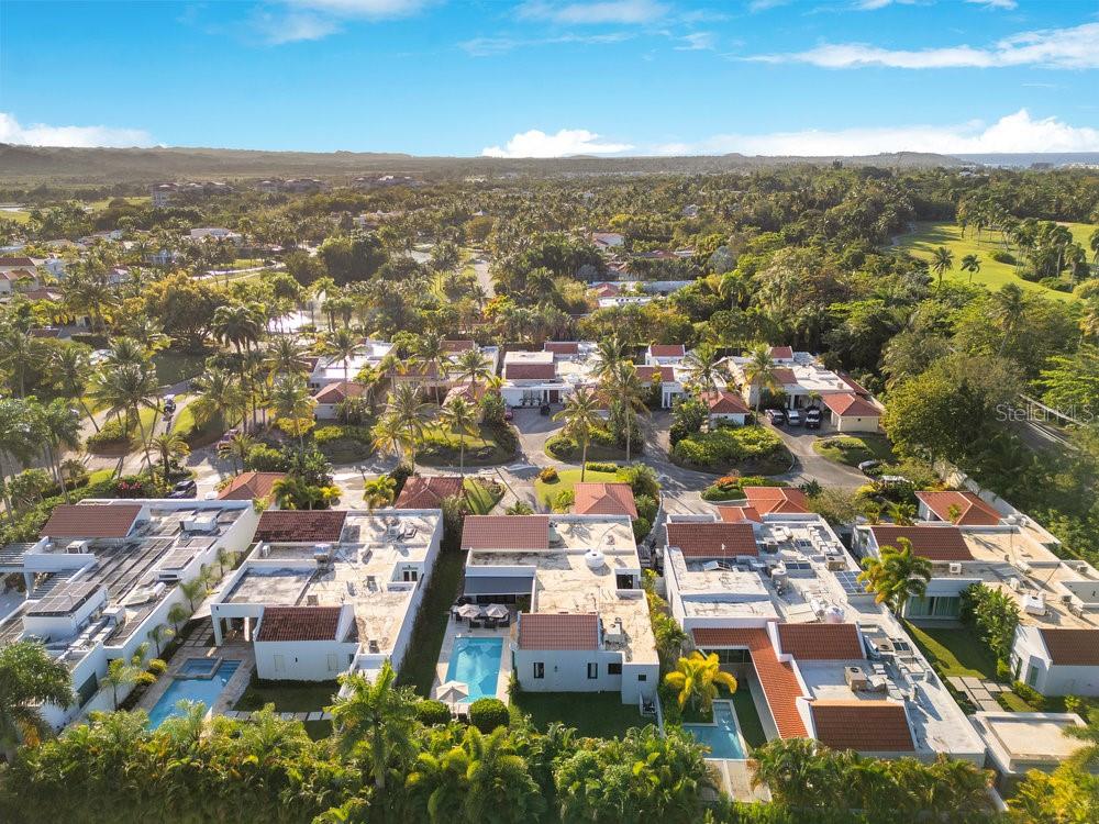 DORADO BEACH EAST - Residential