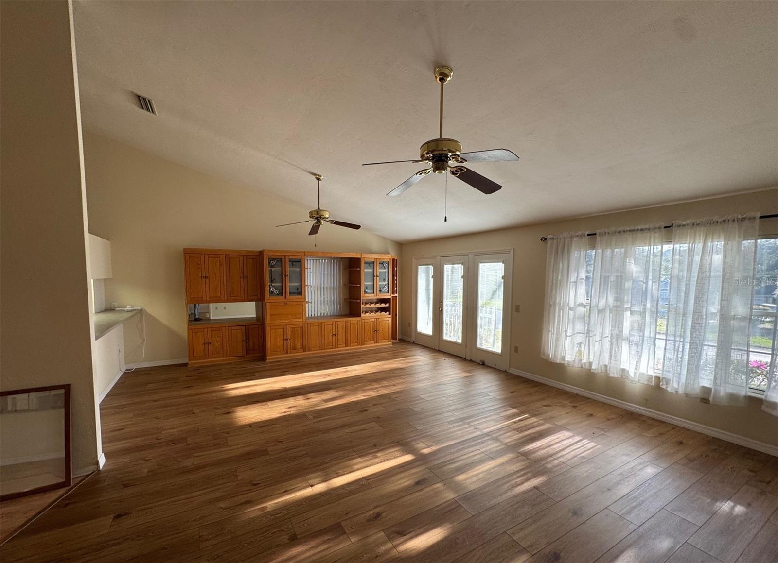 MEADOWBROOK AT GNVL PH IV E-2 REP - Residential Lease