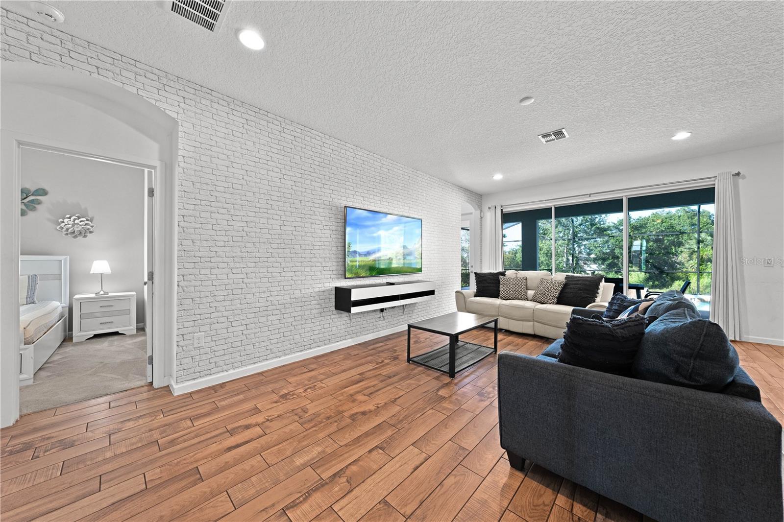 438 MARCELLO BOULEVARD