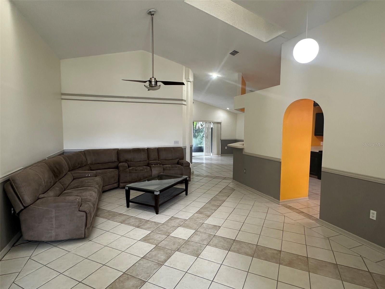 815 DELFINO PLACE