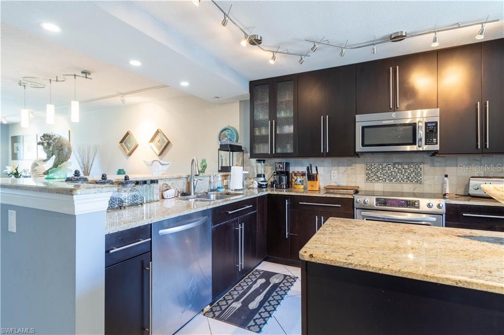 HAMMOCKS - Residential