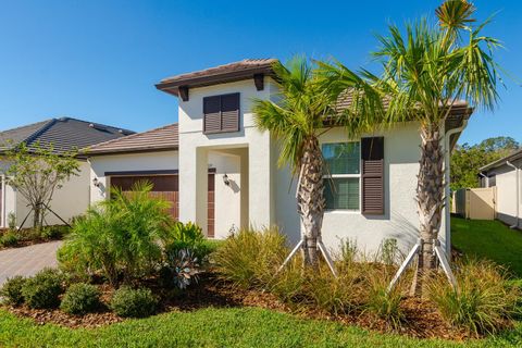 A home in LAND O LAKES