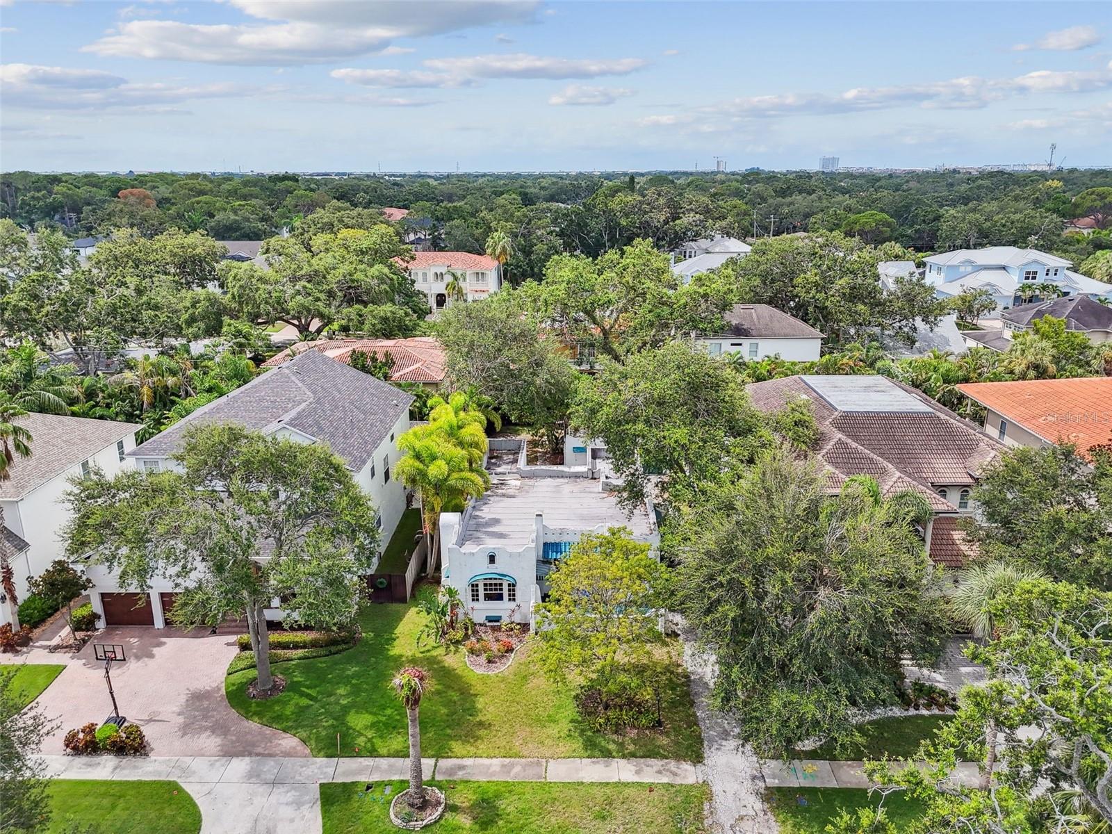 Oversized deep lot in Sunset Park! Plant High School district! Room for pool and more! Existing rear load garage on property. Conveniently located less than 2.5 miles to Westshore Plaza, 5 miles to Tampa International Airport and less than 6 miles to downtown Tampa. Survey available. Priced at land value! House flooded.