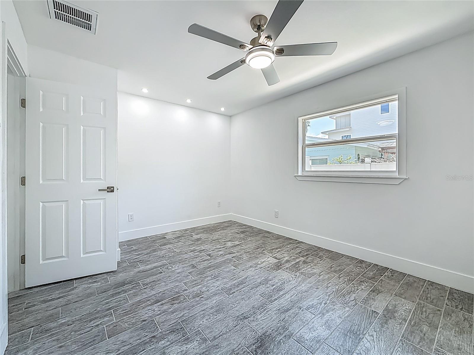 SHORE ACRES OVERLOOK SEC - Residential Lease