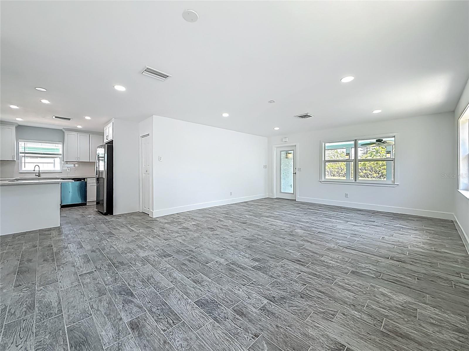 SHORE ACRES OVERLOOK SEC - Residential Lease