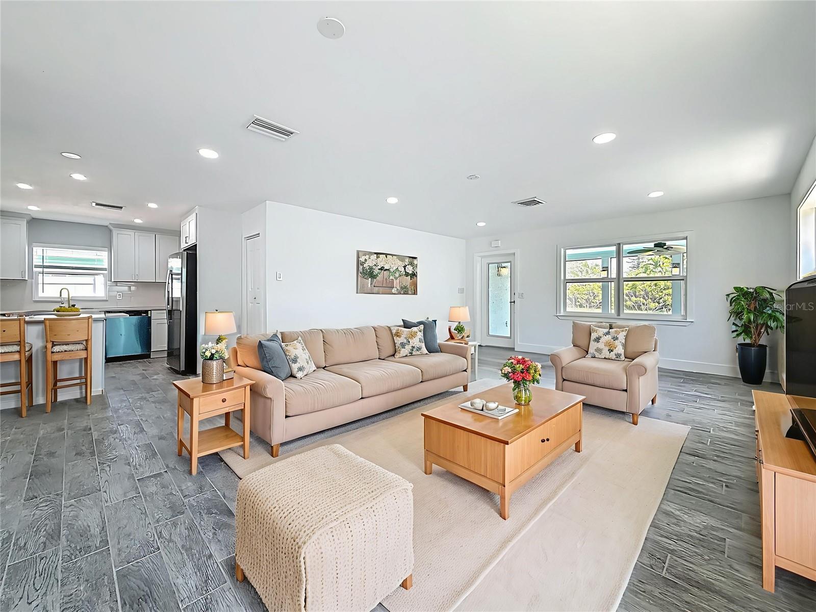 SHORE ACRES OVERLOOK SEC - Residential Lease