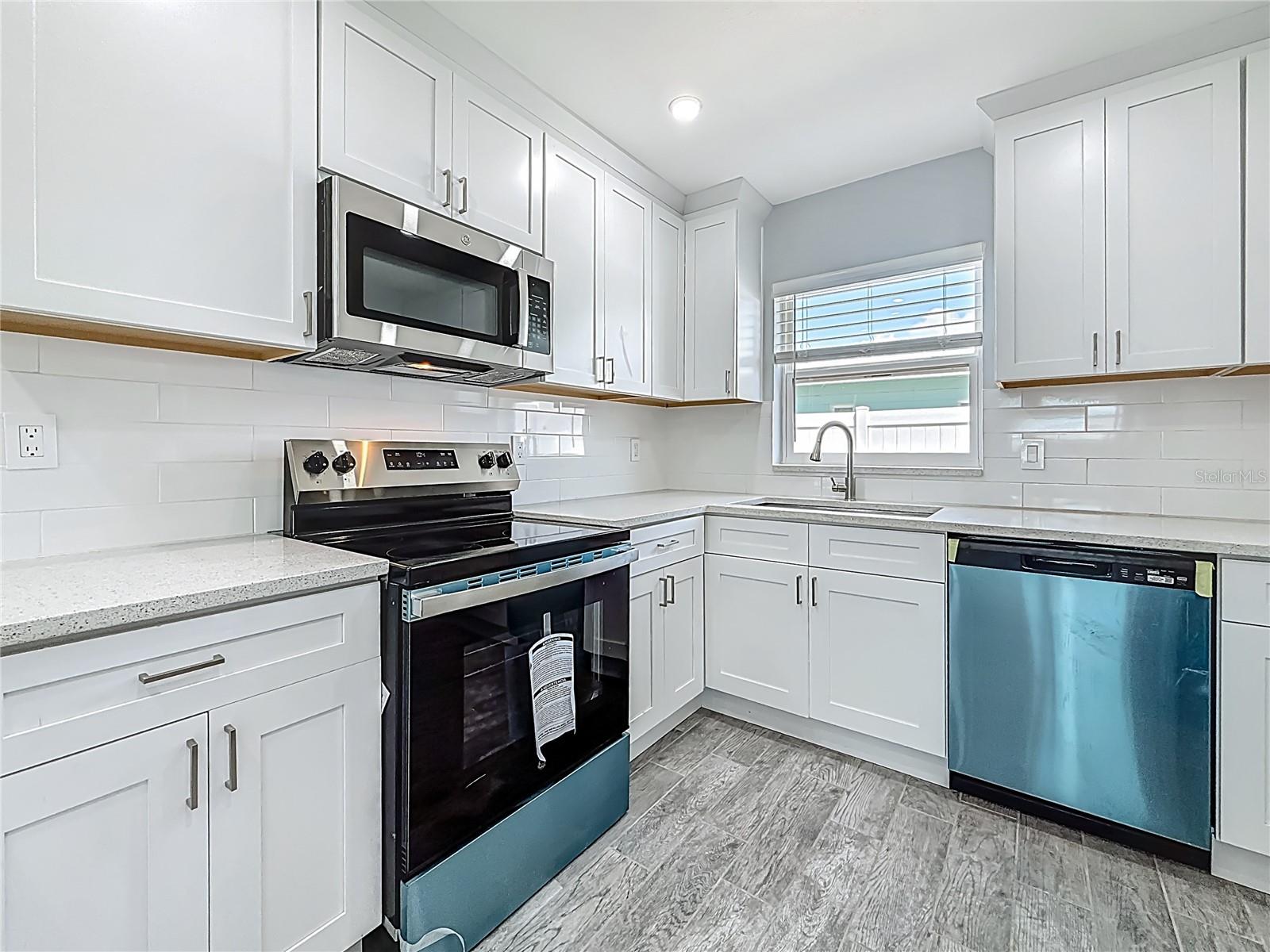 SHORE ACRES OVERLOOK SEC - Residential Lease