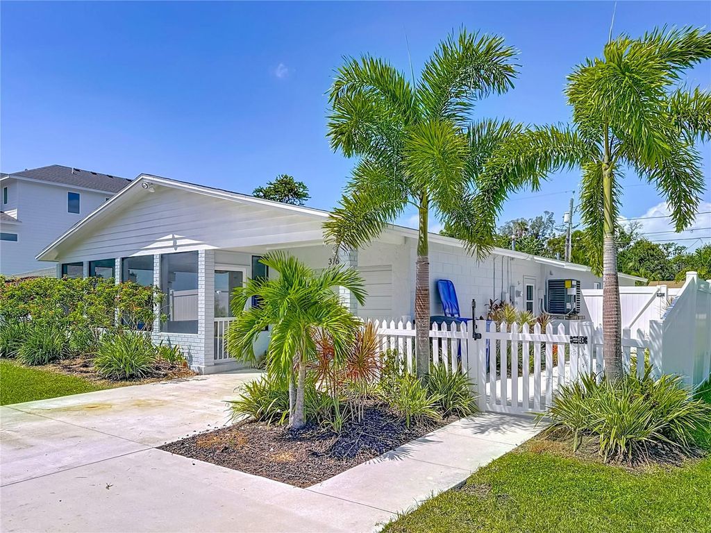 Photo of 3768 Arkansas Avenue NE, St Petersburg, FL 33703 (MLS # O6393324)