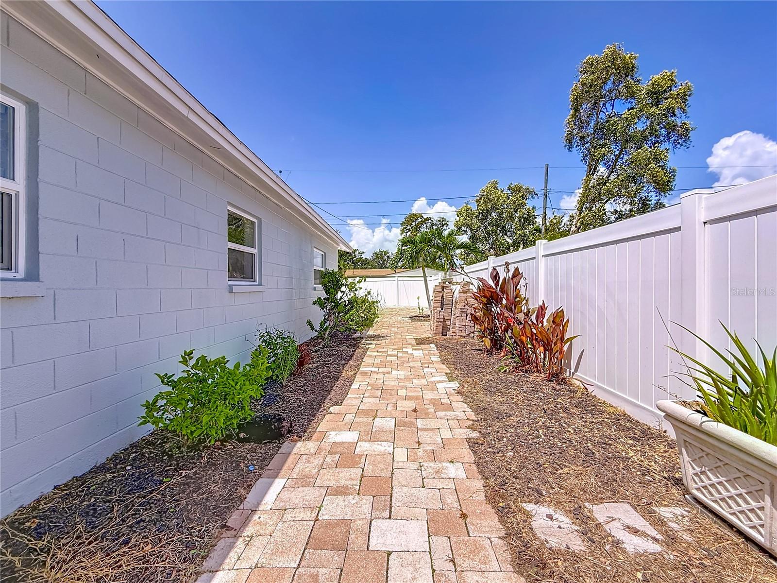 SHORE ACRES OVERLOOK SEC - Residential Lease