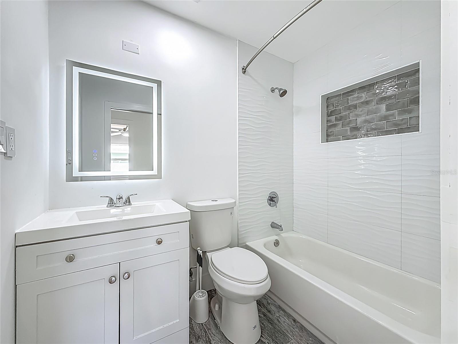 SHORE ACRES OVERLOOK SEC - Residential Lease