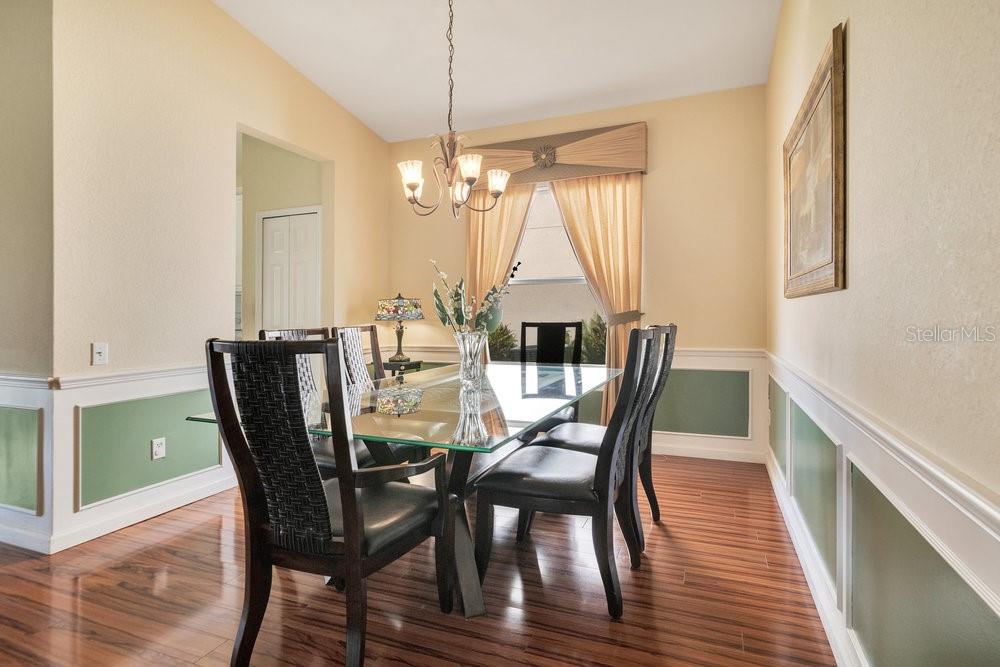 LAKES/WINDERMERE-PEACHTREE - Residential