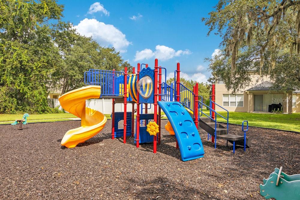 LAKES/WINDERMERE-PEACHTREE - Residential