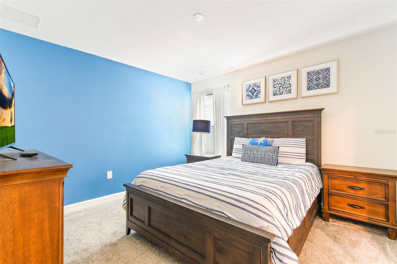 COVE/STOREY LAKE II - Residential