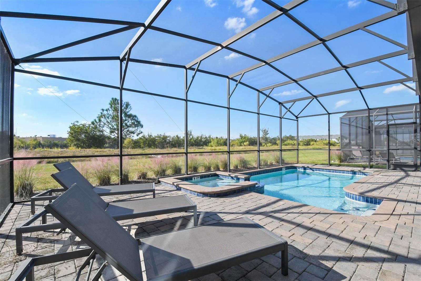 COVE/STOREY LAKE II - Residential