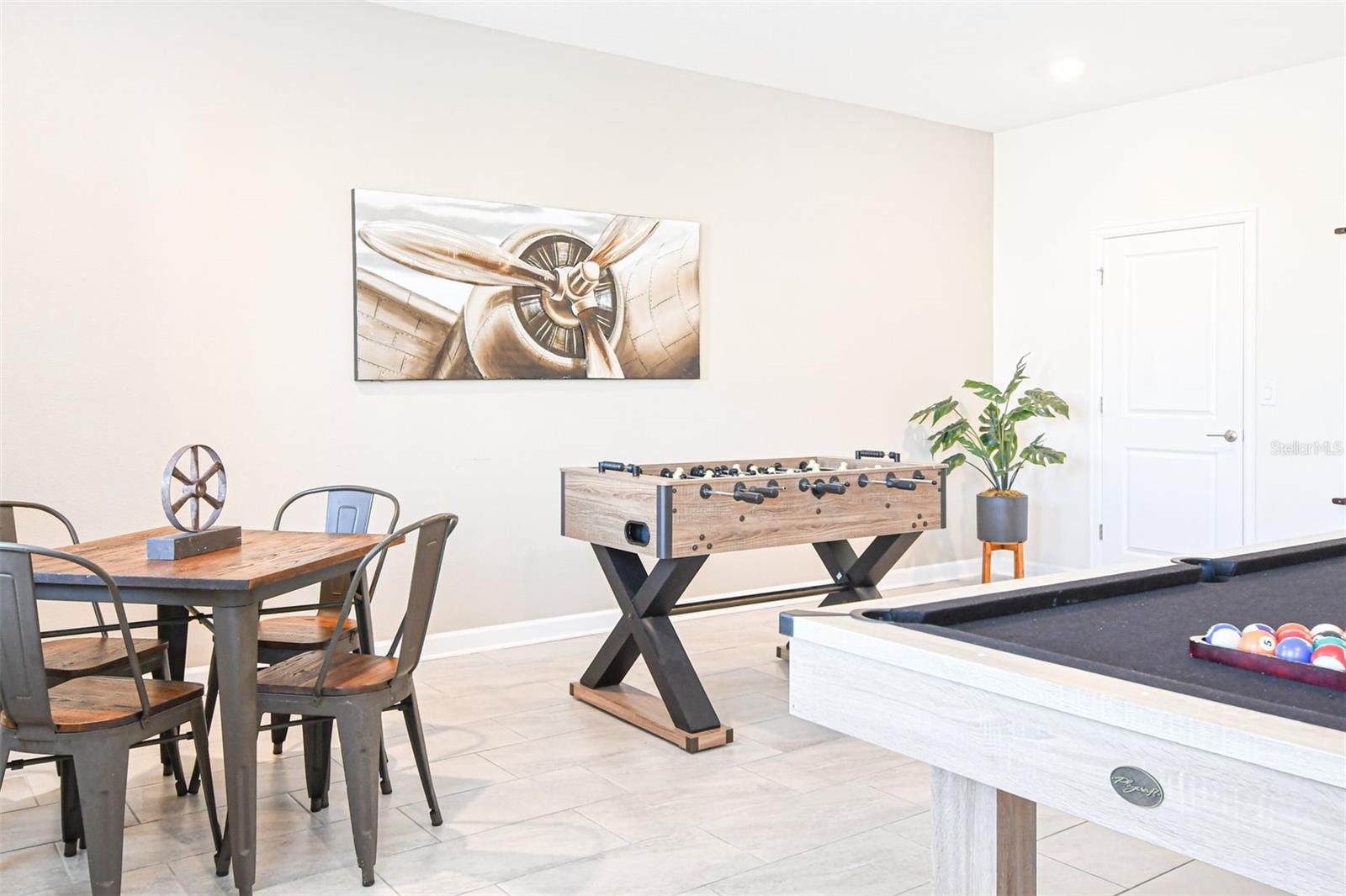 COVE/STOREY LAKE II - Residential