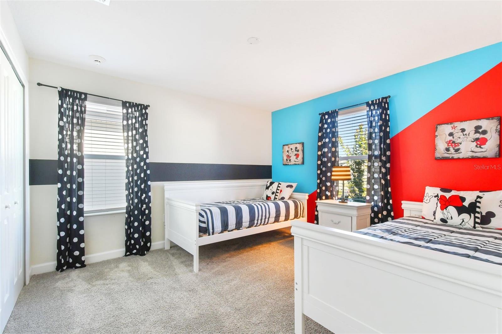 COVE/STOREY LAKE II - Residential