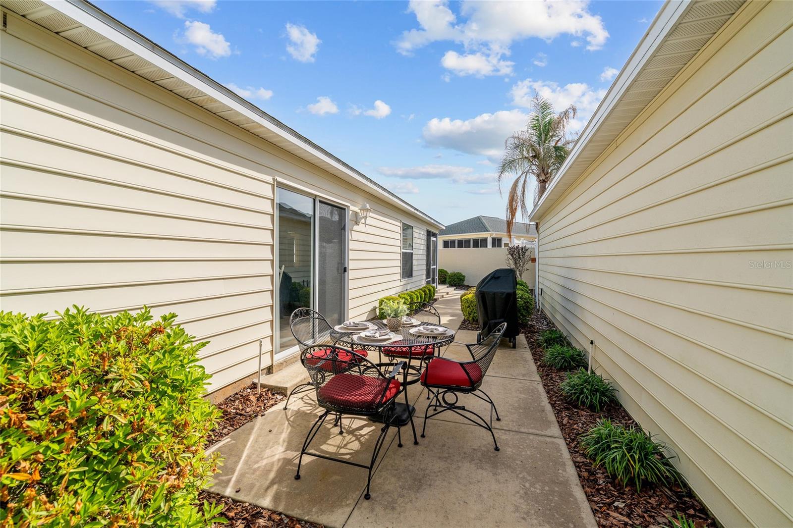 VILLAGES OF SUMTER VILLA ESCANDIDO - Residential