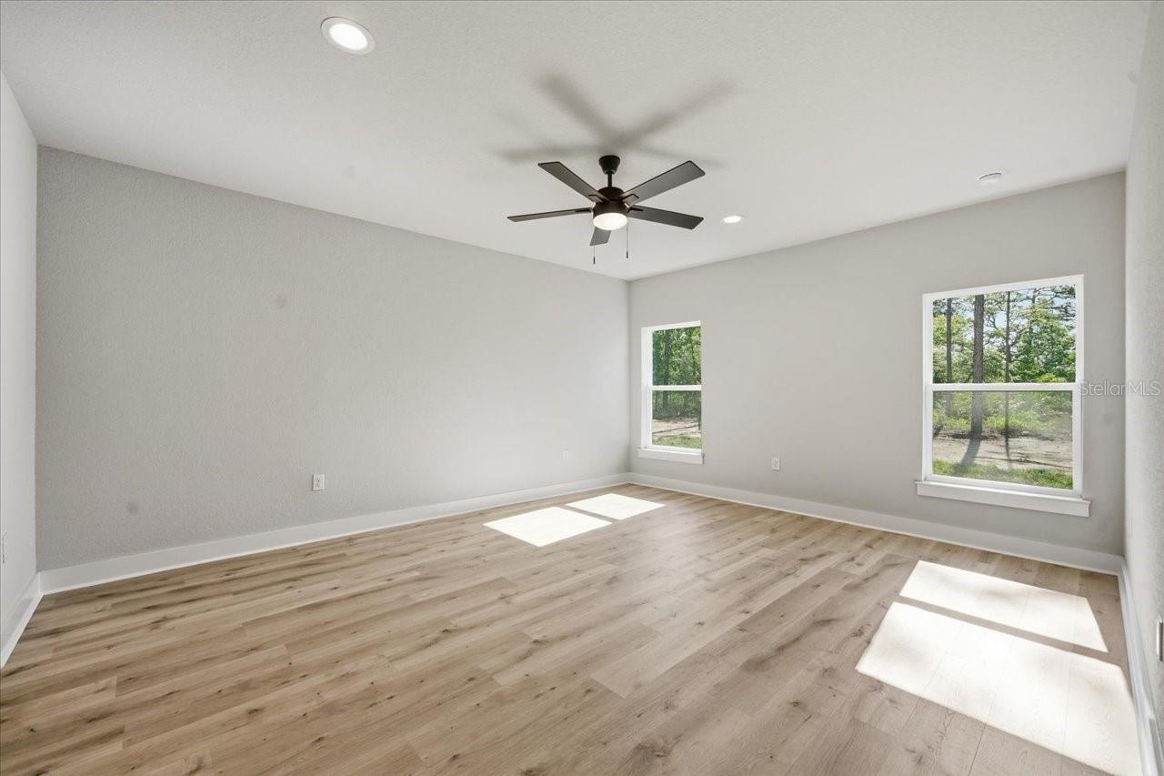 ROYAL HIGHLANDS - Residential