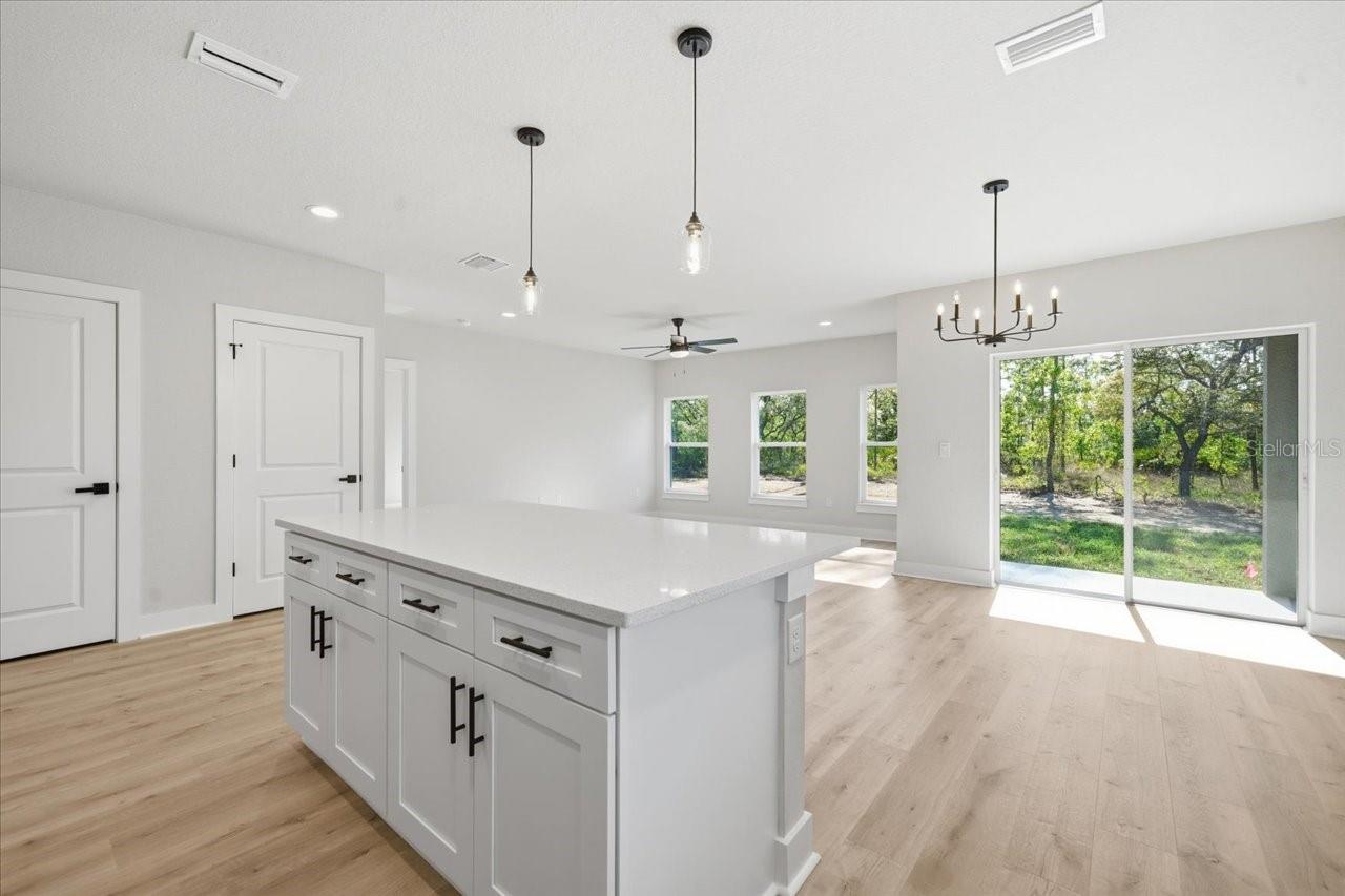 ROYAL HIGHLANDS - Residential