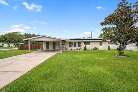 Photo of 2211 Beatrice Drive, Orlando, FL 32810 (MLS # O6345669) Photo of 2211 Beatrice Drive, Orlando, FL 32810 (MLS # O6345669)