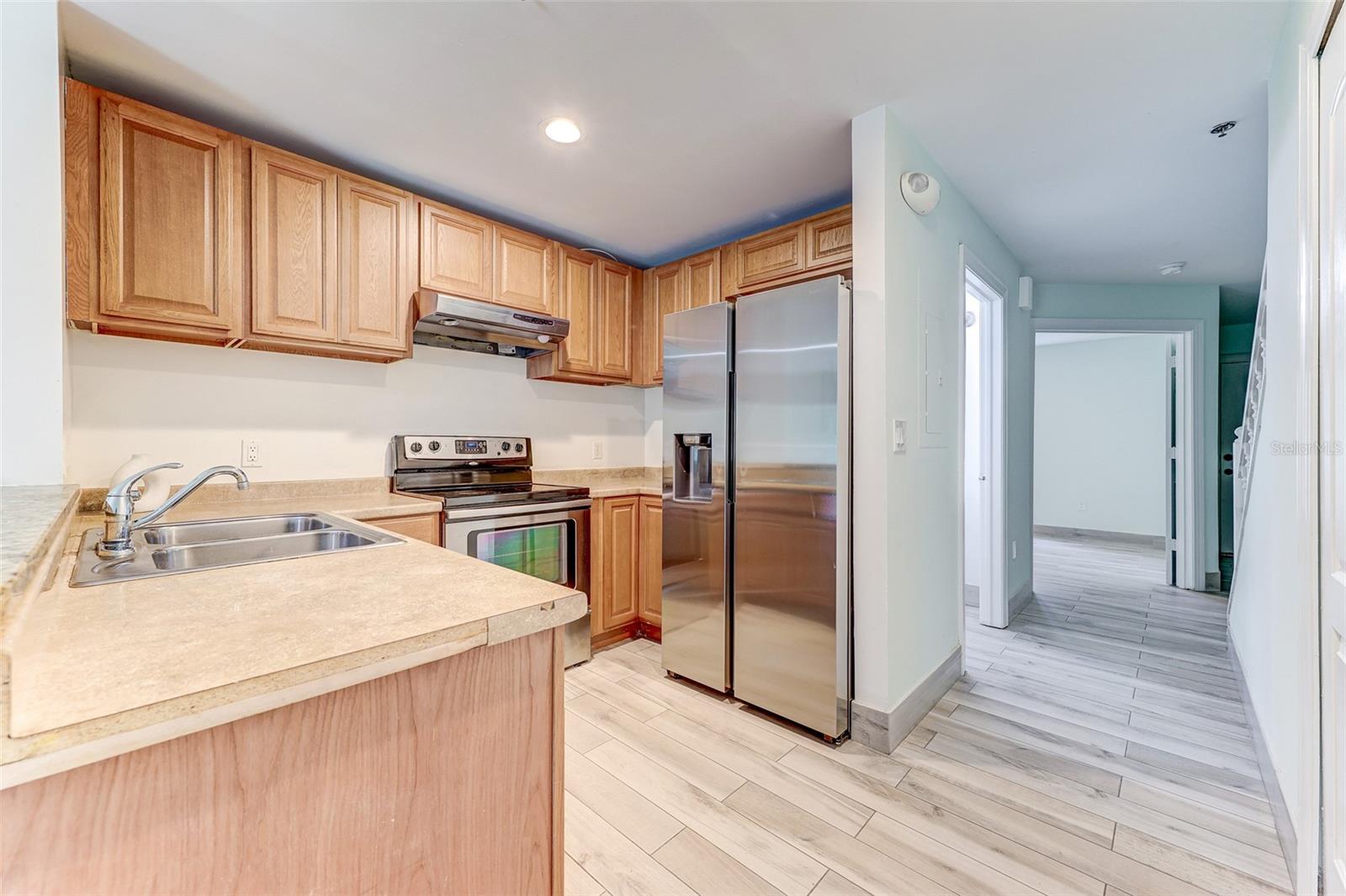 WINDSOR OAKS - Residential