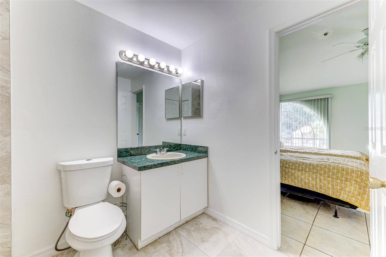 WINDSOR OAKS - Residential