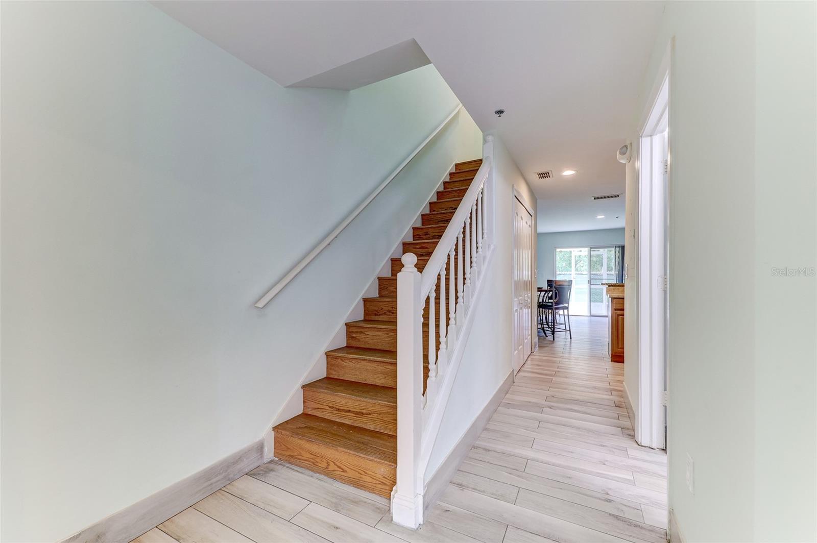 WINDSOR OAKS - Residential