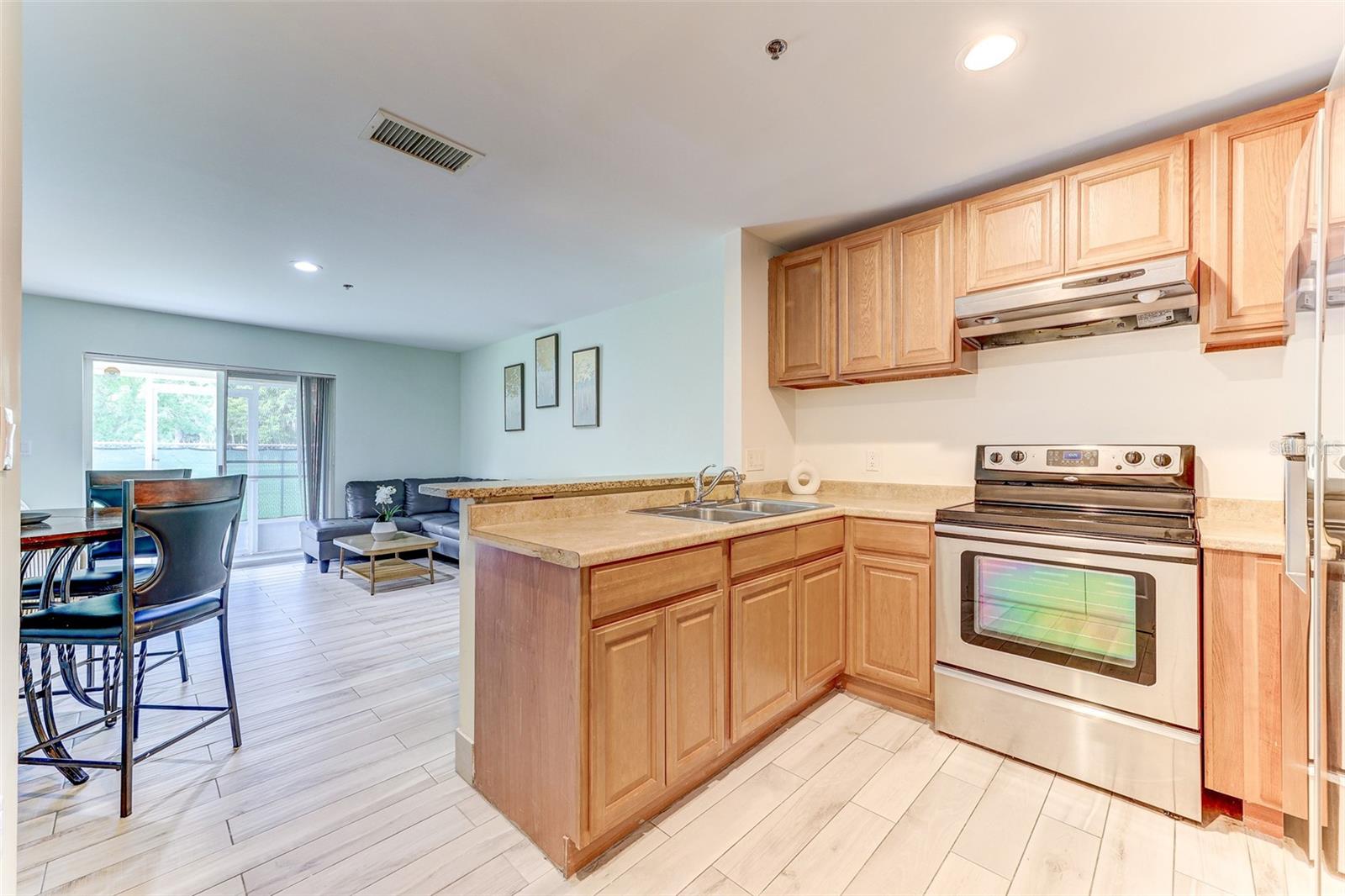 WINDSOR OAKS - Residential