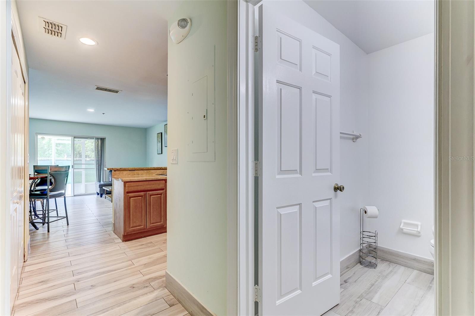 WINDSOR OAKS - Residential