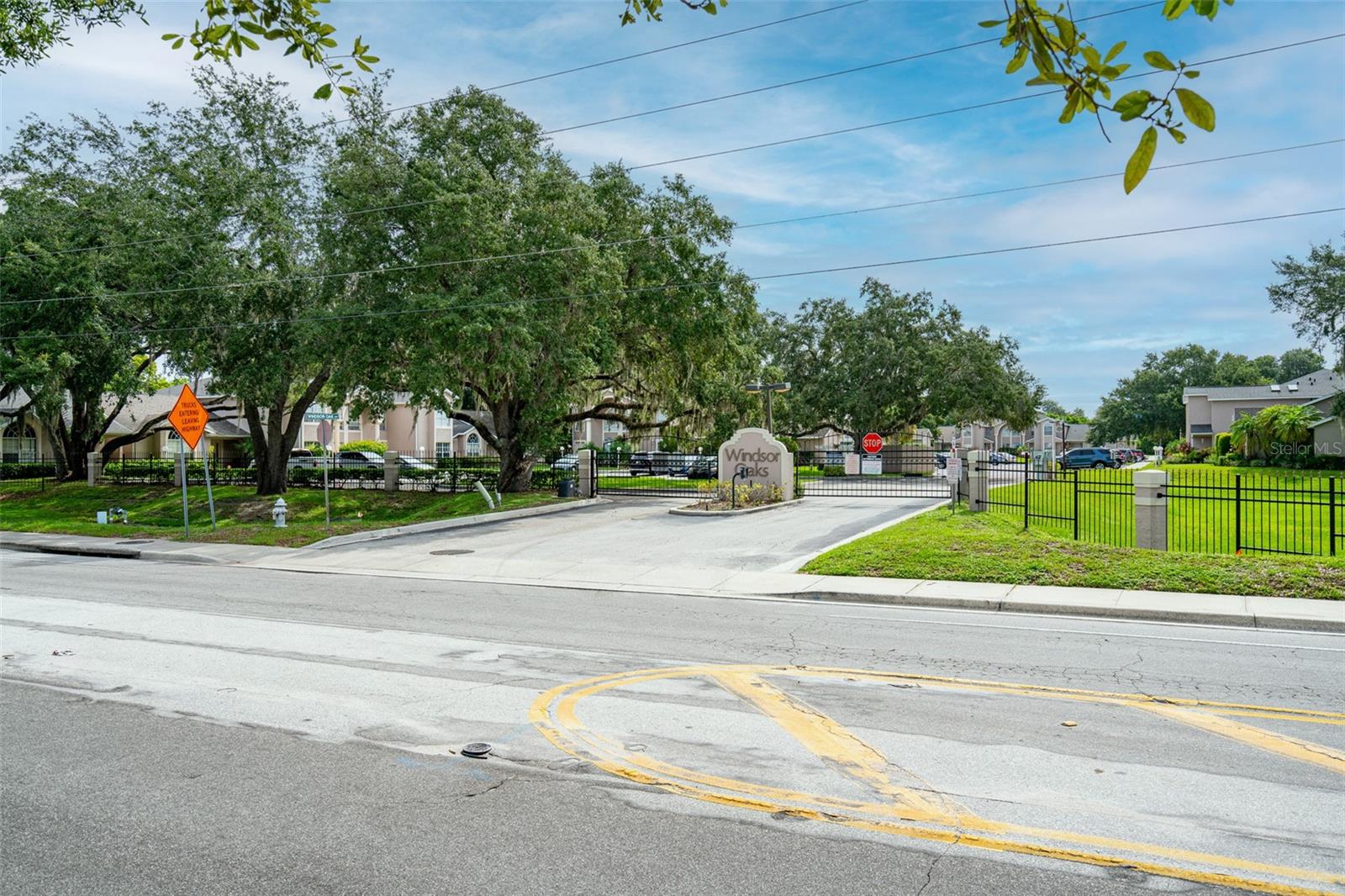 WINDSOR OAKS - Residential