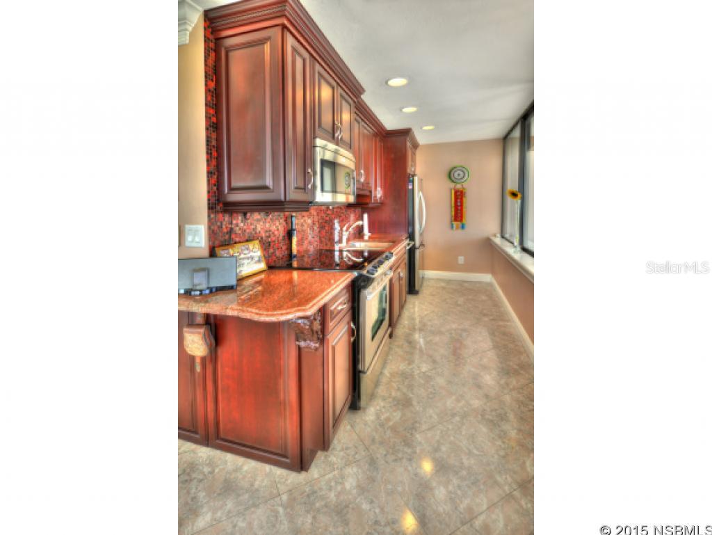 Aliki Forum Condo - Residential