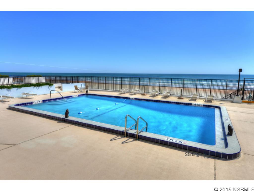 Aliki Forum Condo - Residential