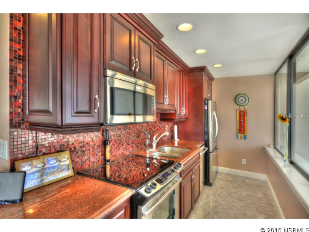 Aliki Forum Condo - Residential