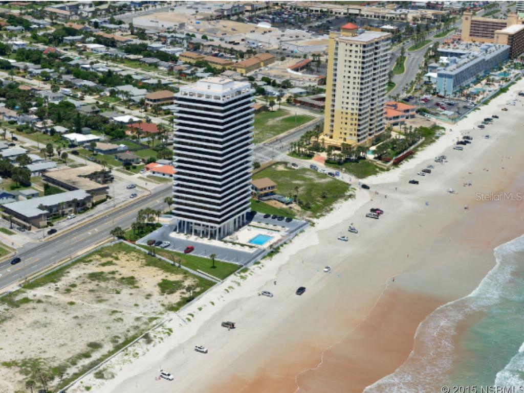 Aliki Forum Condo - Residential