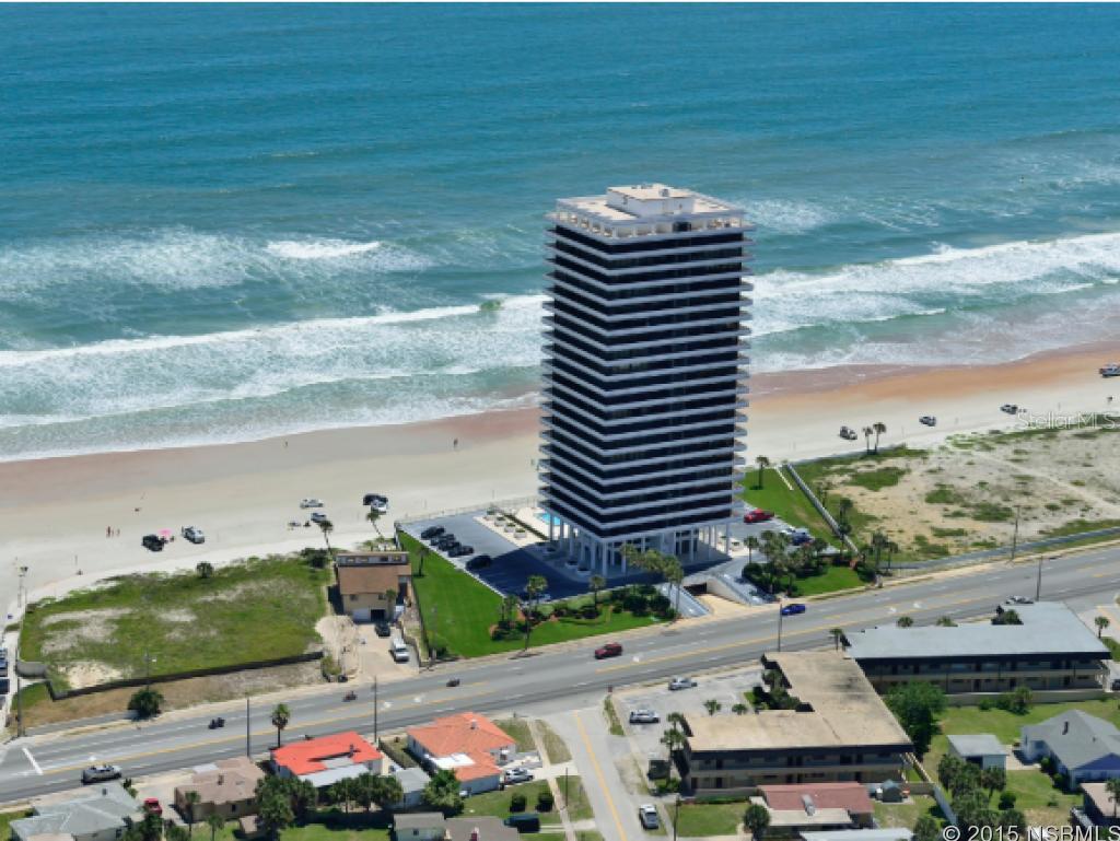 Aliki Forum Condo - Residential