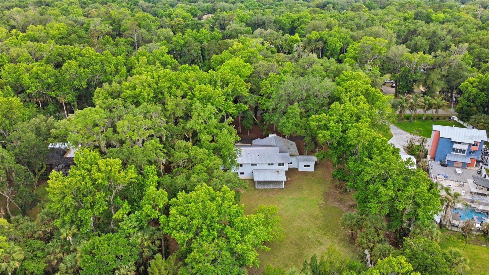 555 WILDWOOD DRIVE