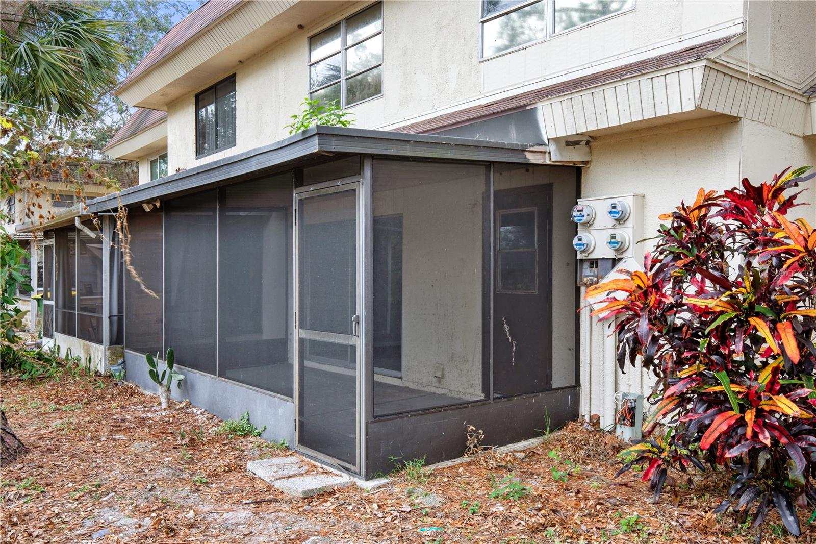 FAIRWAY OAKS - Residential