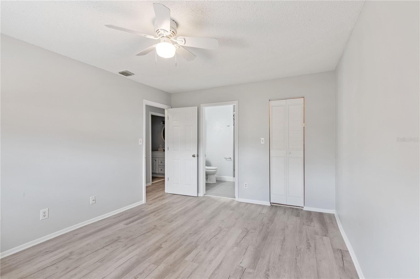 FAIRWAY OAKS - Residential