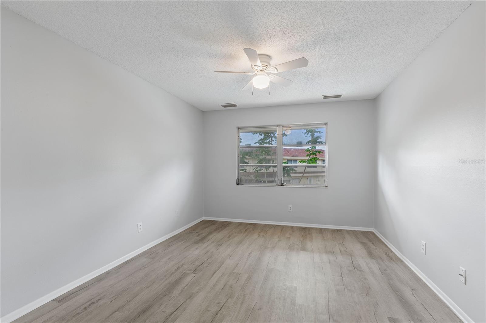 FAIRWAY OAKS - Residential